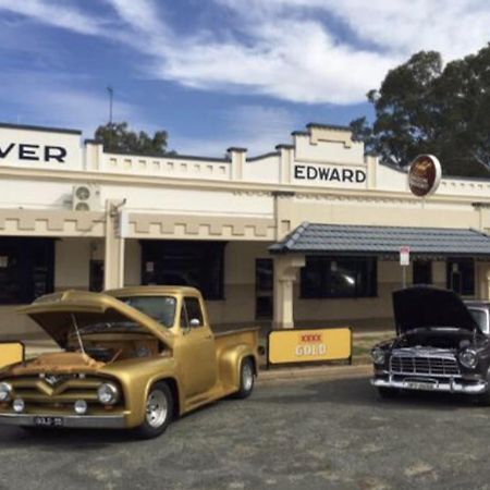 Edward River Hotel Deniliquin Dış mekan fotoğraf