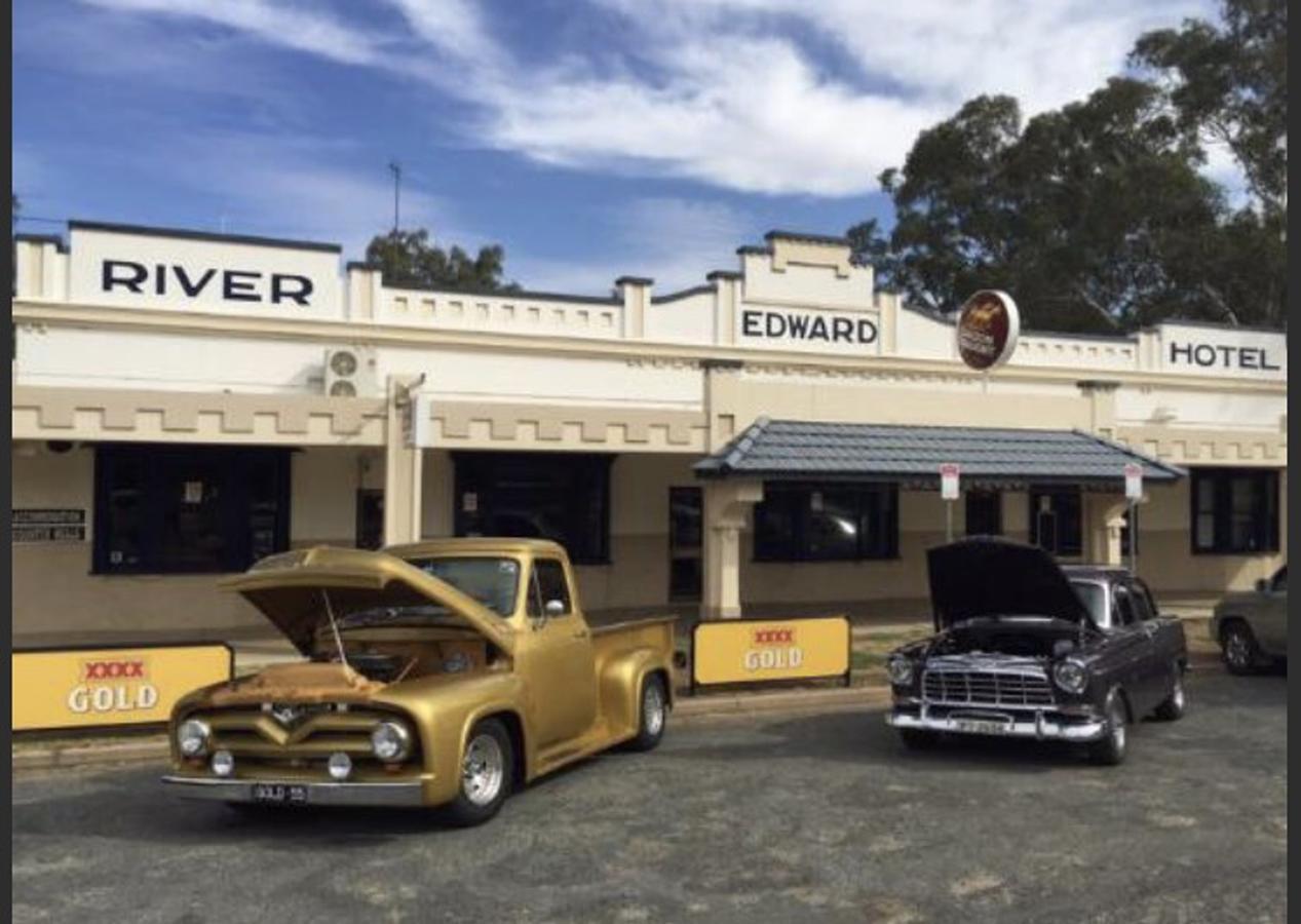 Edward River Hotel Deniliquin Dış mekan fotoğraf